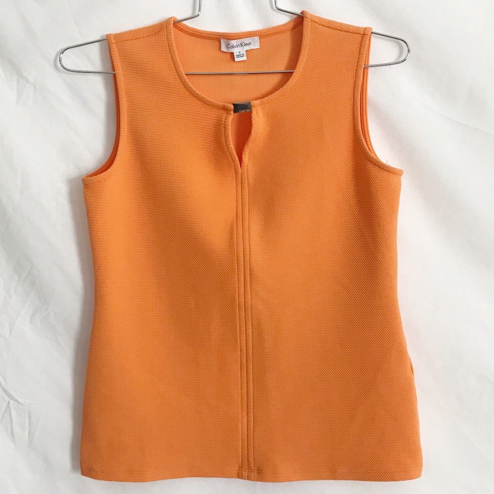 Calvin Klein round Neck Keyhole sleeveless shirt